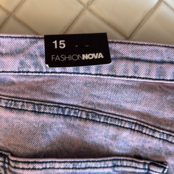 Fashion Nova Sent‎ From Above  Straight Leg Jeans- NWT- retail 39.99 - Picture 10 of 11